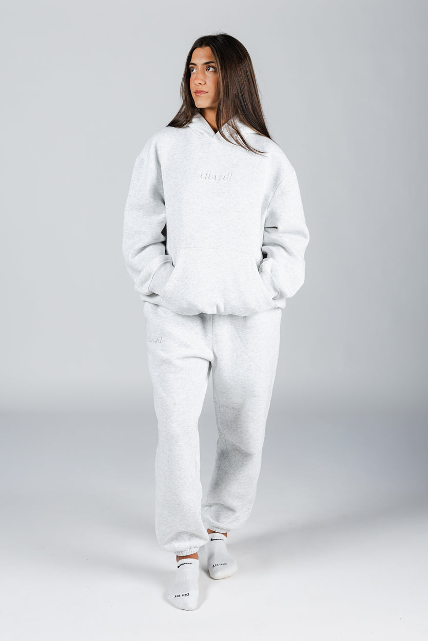 size: Mariah is 5'7 wearing size L | color: Heather Grey