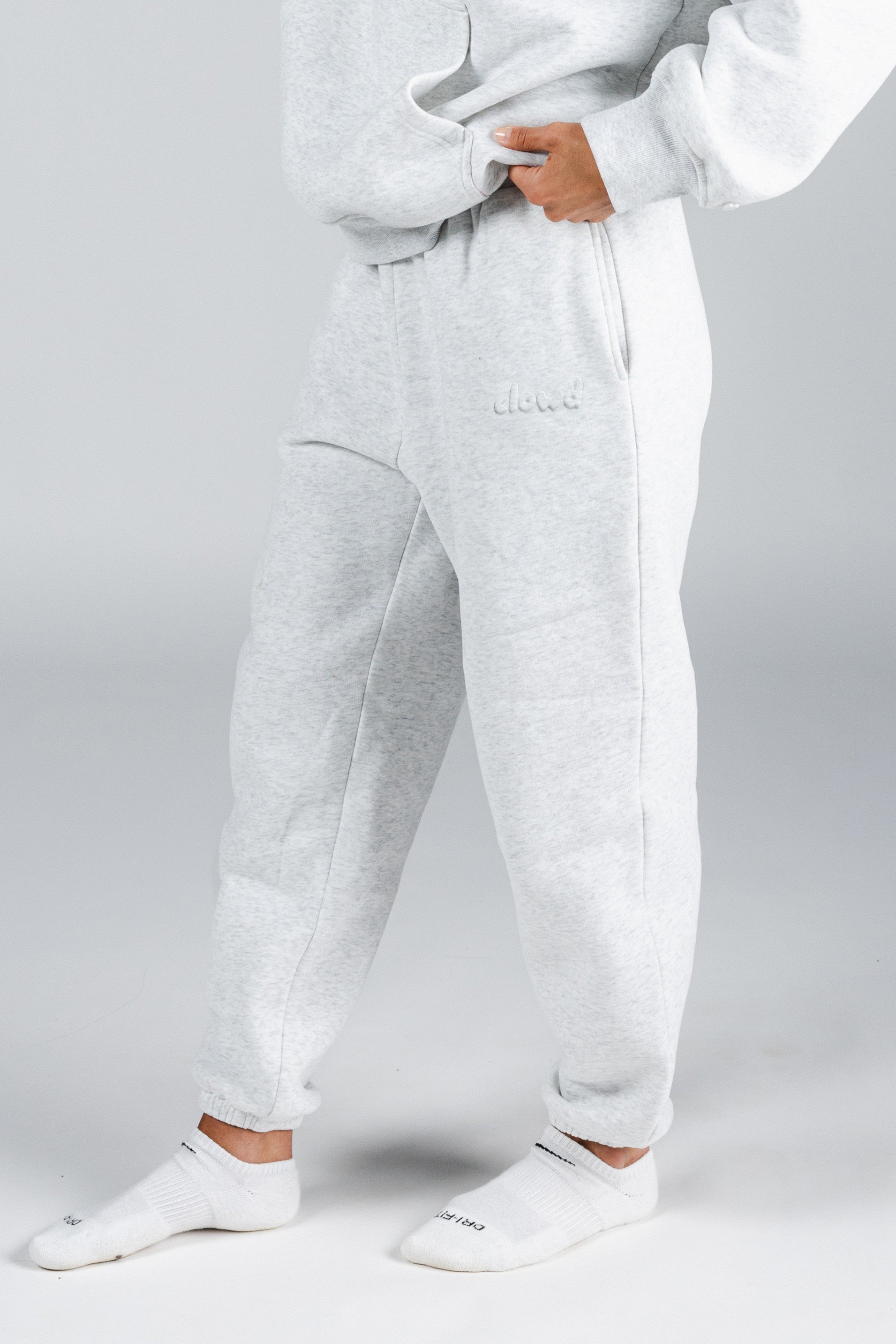 size: Mariah is 5'7 wearing size L | color: Heather Grey