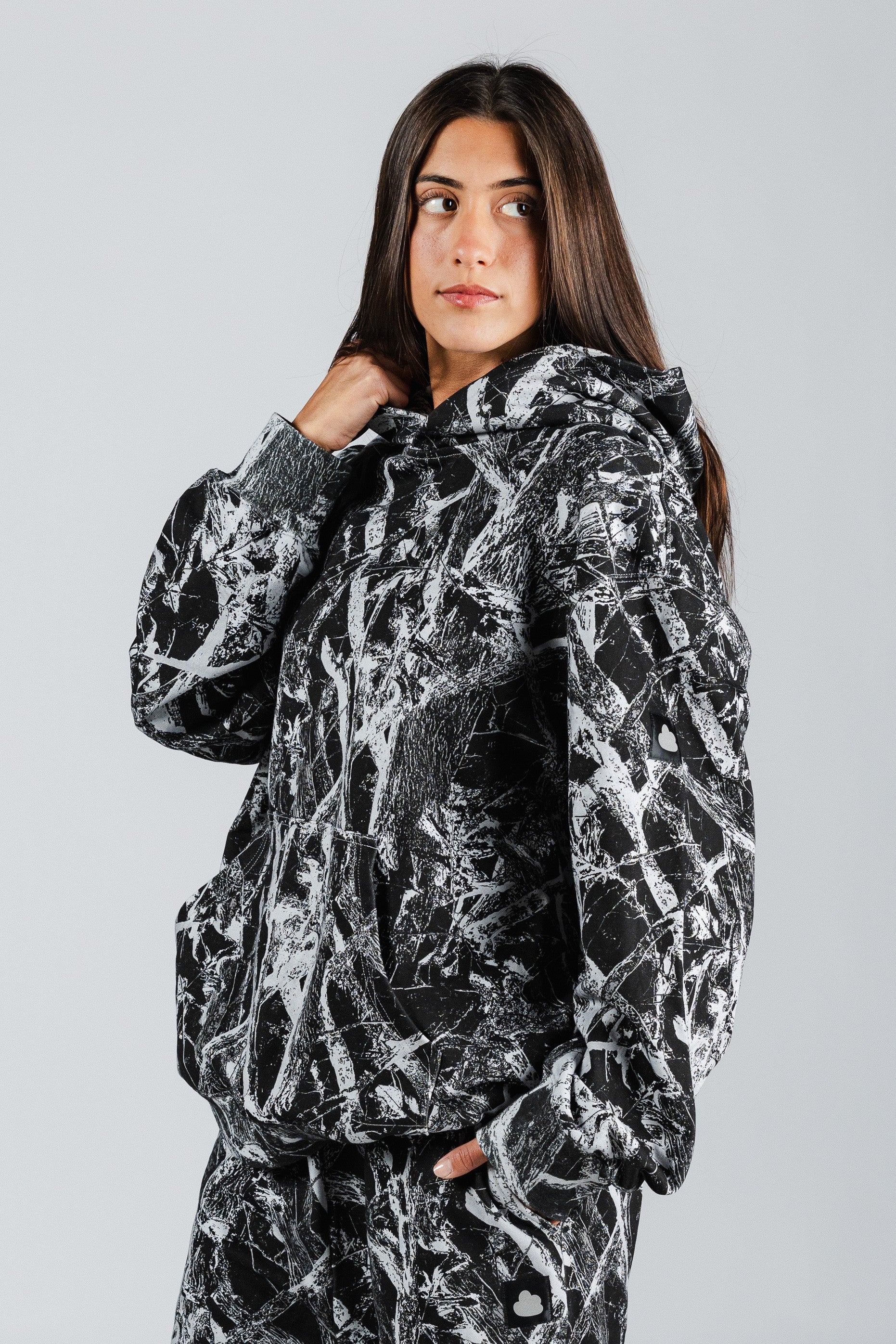 size: Mariah is 5'7 wearing size L  | color: Midnight Woods