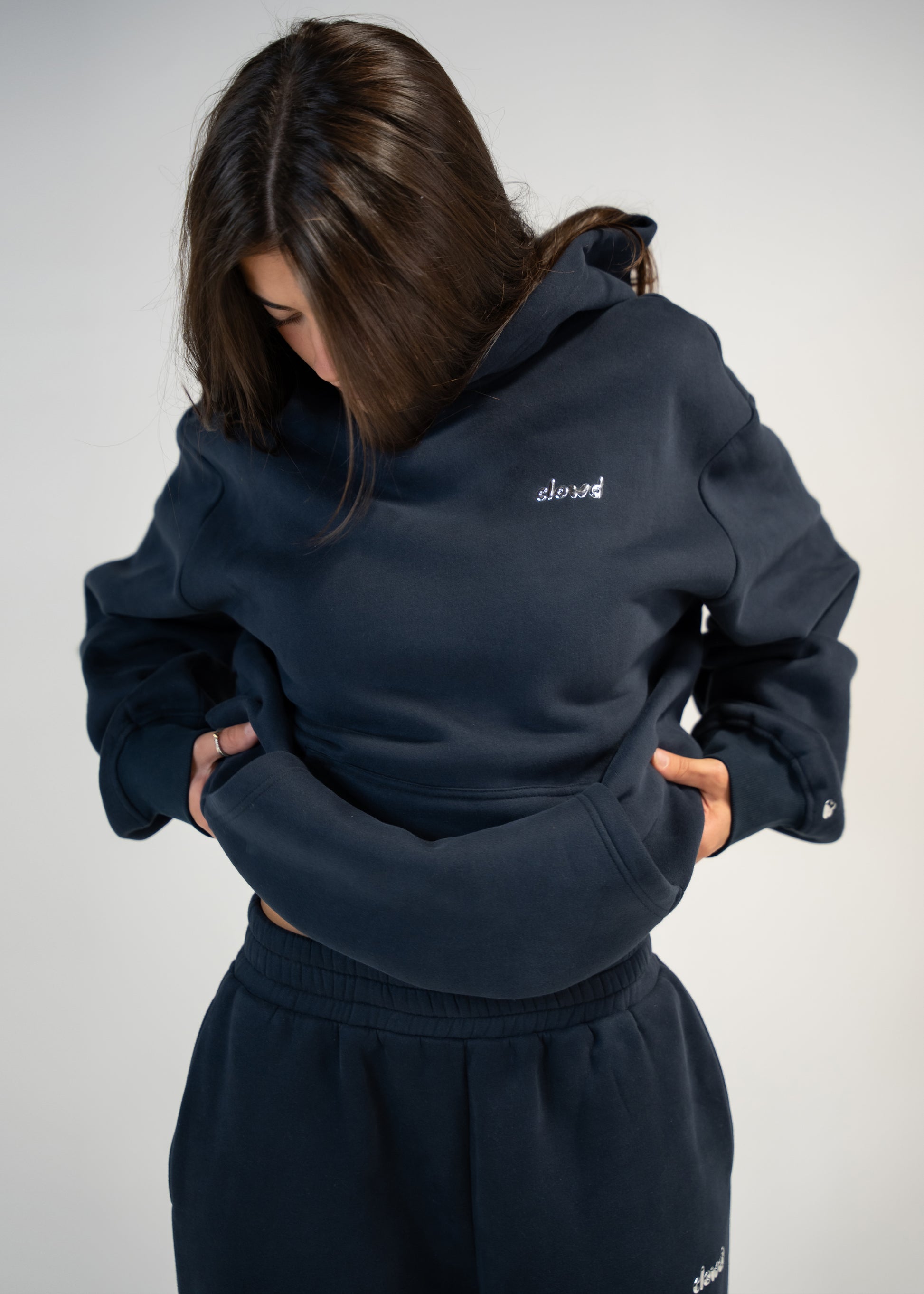 size: Mariah is 5'7 wearing size L | color: Bluestone