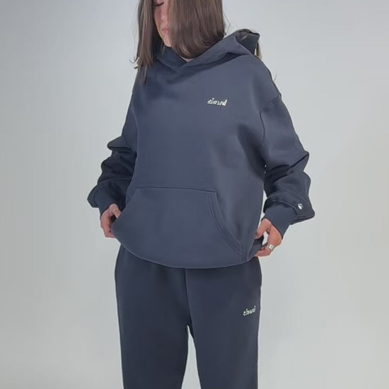 size: Mariah is 5'7 wearing size L | color: Bluestone